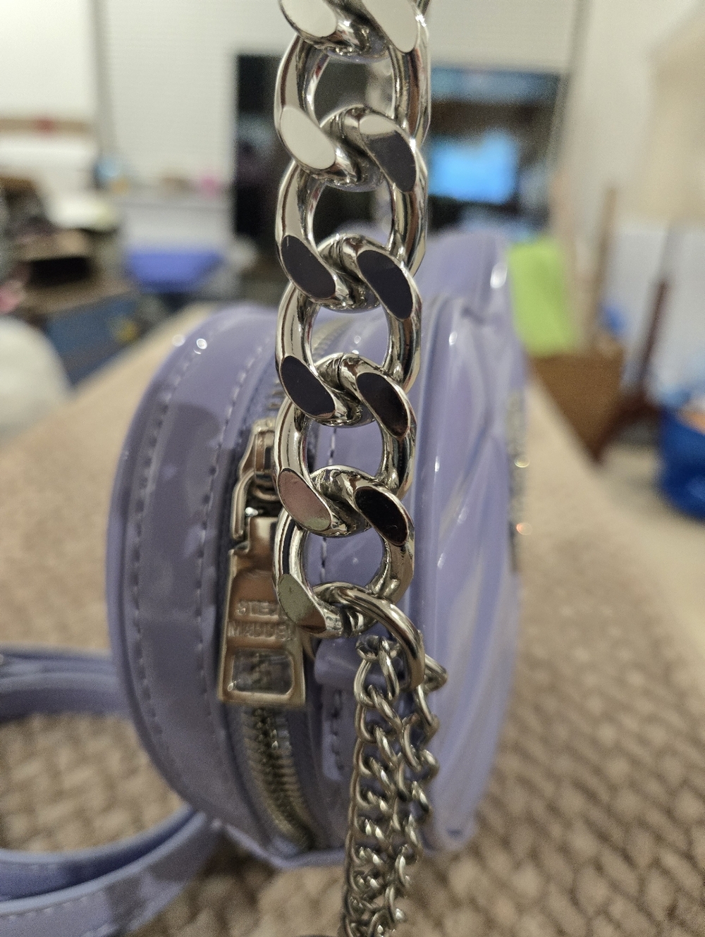 Steve Madden Lavender Quilted Heart Crossbody Bag - Picture 5 of 8
